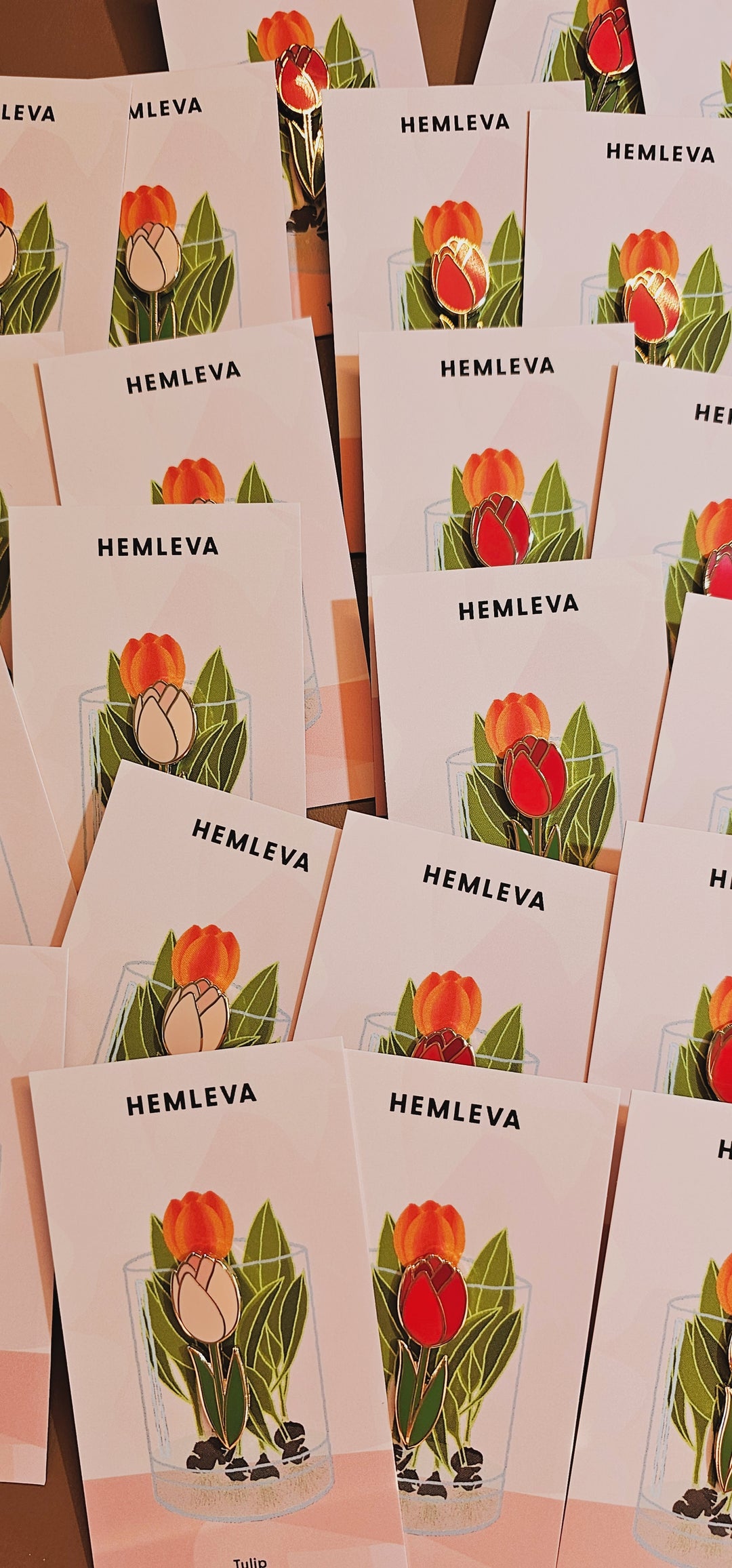 Tulip Pin • Red