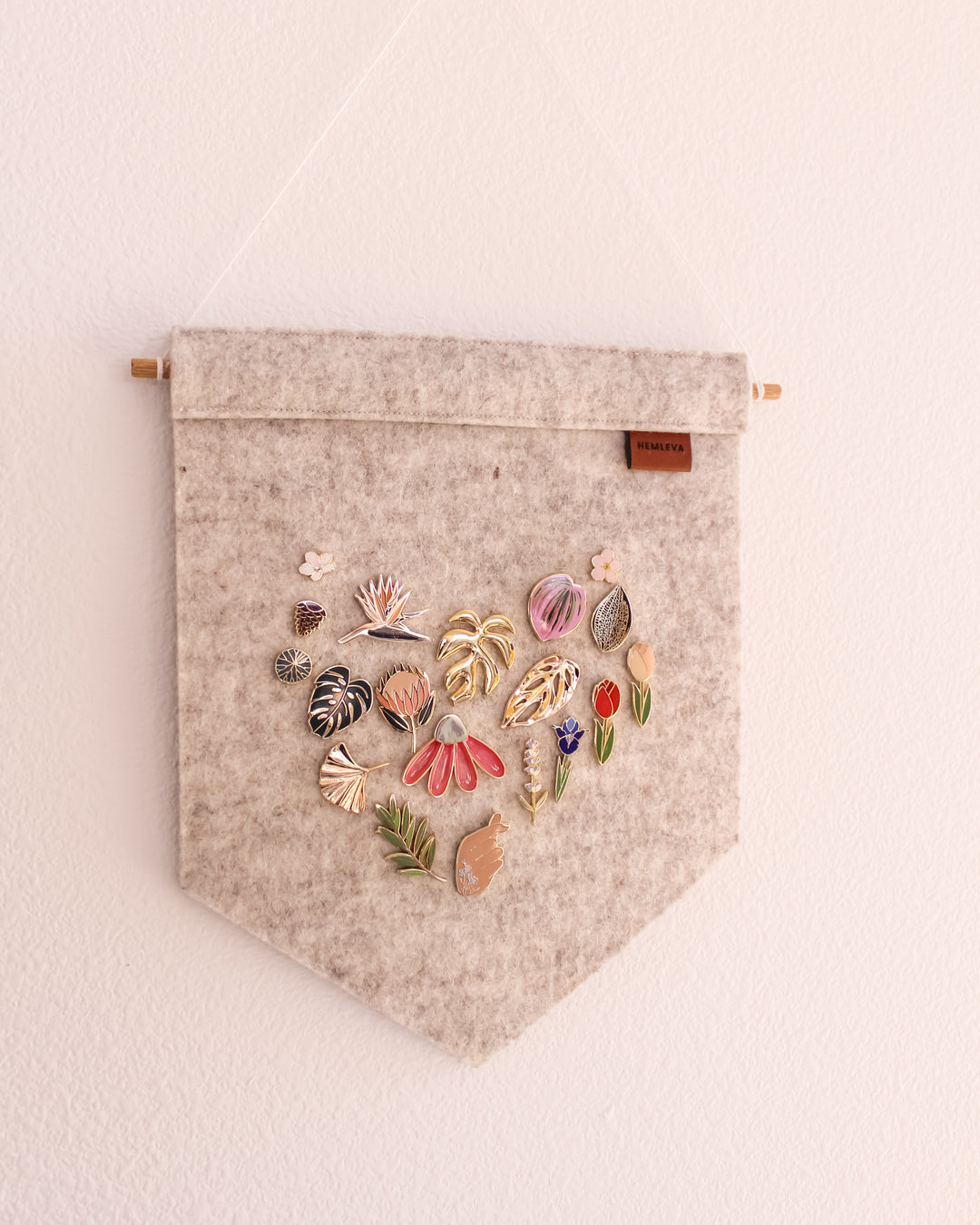 Wool Pin Display Pennant