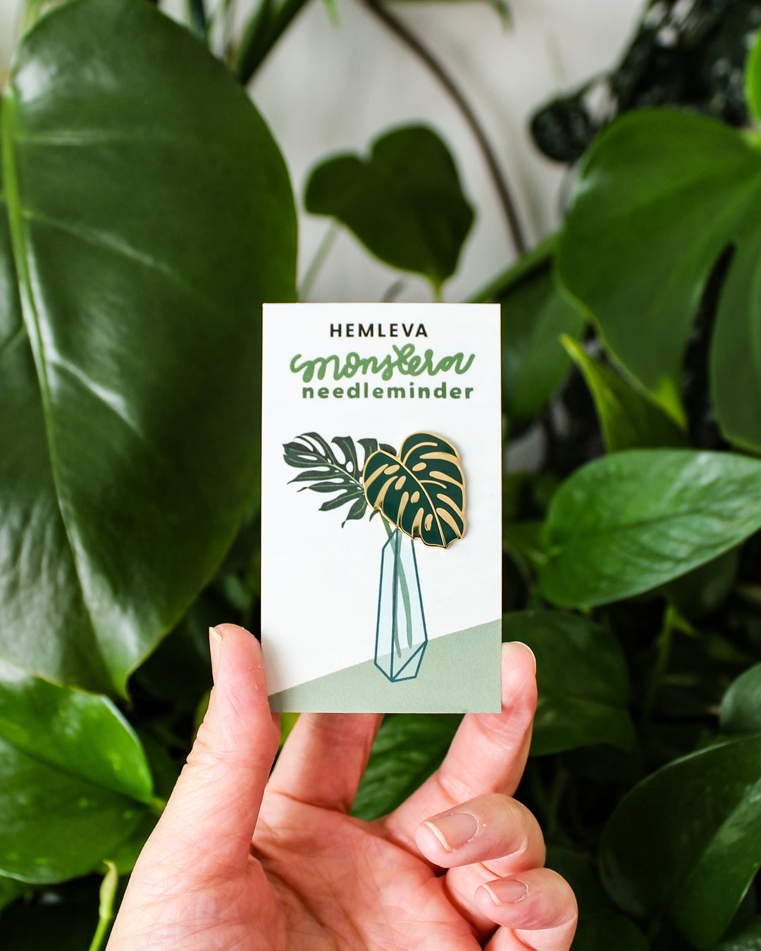 Monstera • Magnetic Pin &amp; Needleminder