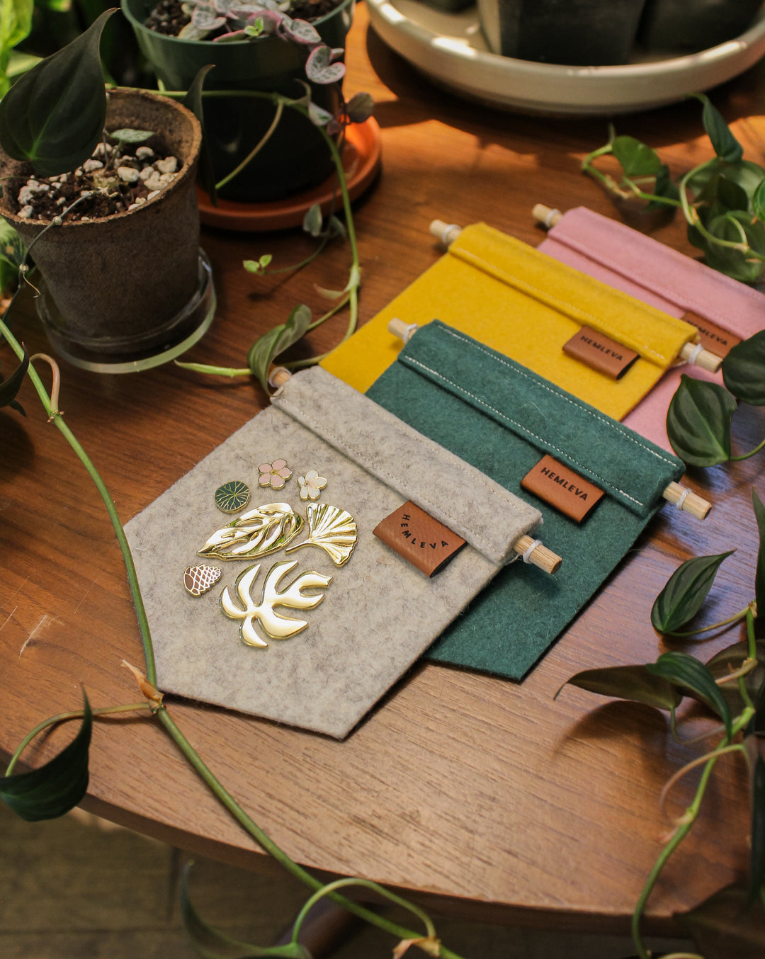Wool Pin Display Pennant